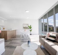 Wow Southport Apartment Near Light Rail Station - Tourism Noosa