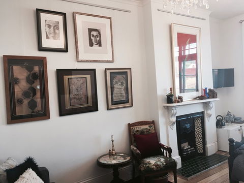 Assemblage Boutique Art Bed & Breakfast - Tourism Noosa 1