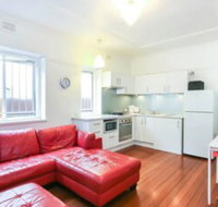 Quiet 1 Bedroom Apartment 5 Minutes From CBD