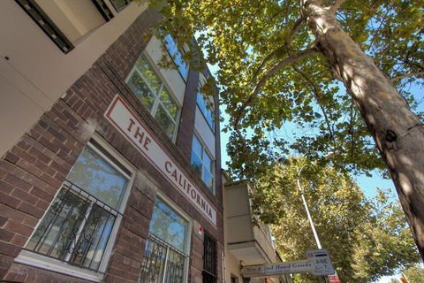 Flinders Street Studios - Tourism Noosa 3