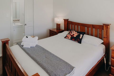 Farmers Quarters - Tourism Noosa 3