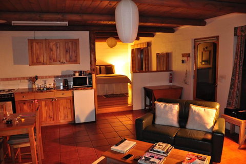 Herons Rise Vineyard Accommodation - Tourism Noosa 4