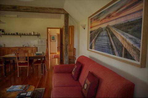 Herons Rise Vineyard Accommodation - Tourism Noosa 2