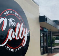 The Caledonian Hotel Motel - Tourism Noosa
