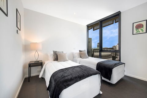 FARINA, 1BDR Docklands Apartment - Tourism Noosa 5