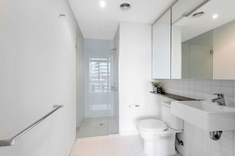 FARINA, 1BDR Docklands Apartment - Tourism Noosa 1