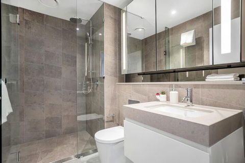 I02-china Town Luxury Service Apartment - Tourism Noosa 2