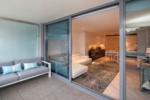 Luxury Studio With Parking In Woolloomooloo WMLOO - Tourism Noosa 7
