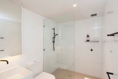 Luxury Studio With Parking In Woolloomooloo WMLOO - Tourism Noosa 2