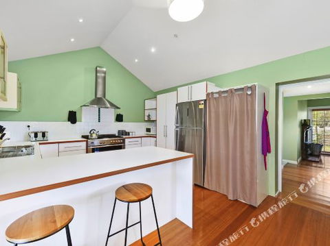 Family Friendly Weatherboard Cottage - Tourism Noosa 4