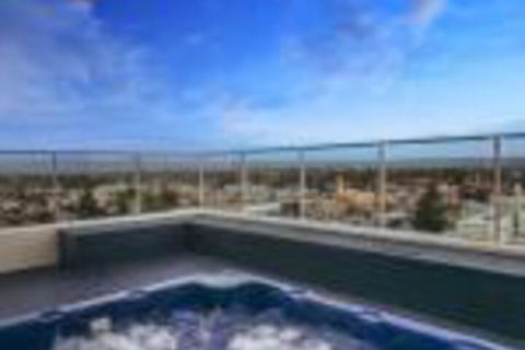 Glenelg Skyline Penthouse WiFi - Tourism Noosa 0