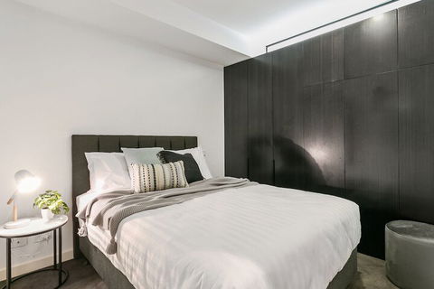 GRATTAN A Premier Location & Modern Space - Tourism Noosa 2