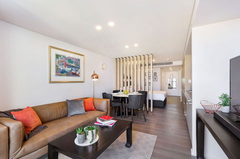 Potts Point Modern Furnished Apartments - Tourism Noosa 5