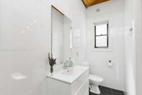 BLUE APPLE LODGE - Tourism Noosa 6