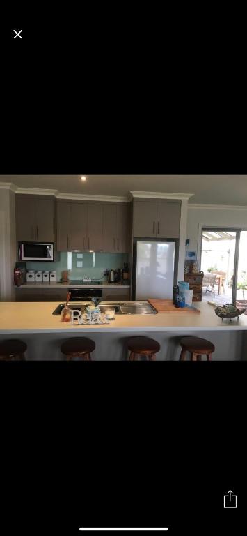 Relaxarna - Tourism Noosa 3