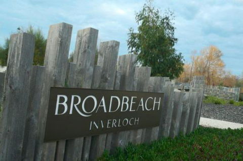 ONE LEVEL At BROADBEACH RESORT - Tourism Noosa 0