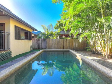 TROPSVILLA At PALM COVE - Tourism Noosa 0