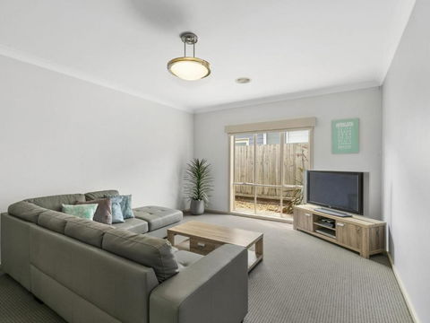 THE LOCH SURFSIDE WIFI NETFLIX PET FRIENDLY (OUTSIDE ONLY) - Tourism Noosa 4