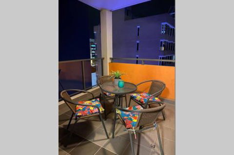 ARENA RESORT STYLE EXEC FREE NETFLIX WIFI WINE - Tourism Noosa 1