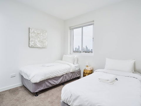 Luxurious 2bed 2bath APT With Parking@southport - Tourism Noosa 5