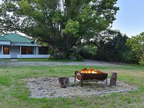 Tabitha Hill Cottage - Tourism Noosa 0
