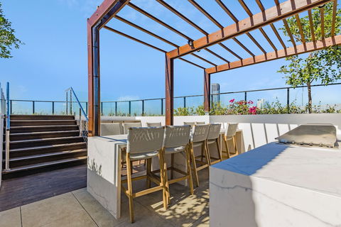 FV Dream 2 BED Apt+ Pool+ Free Parking Qfv211-16 - Tourism Noosa 0