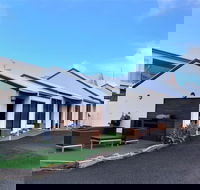 Coastal Motel - Tourism Noosa