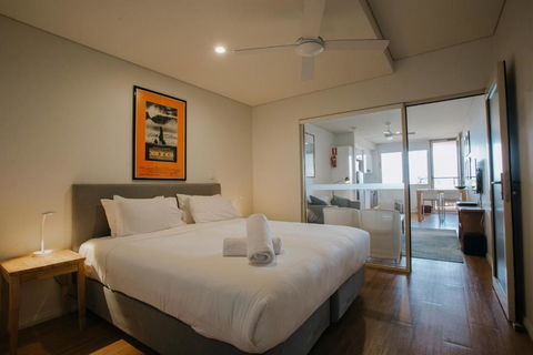 Canal Rocks Beachfront Apartments - Tourism Noosa 4
