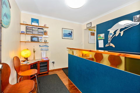 Dolphin Lodge - Tourism Noosa 0