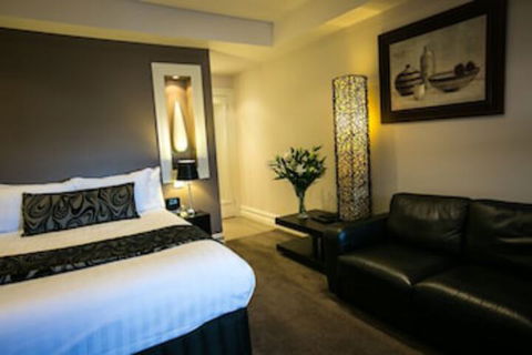 Gallery Apartments - Tourism Noosa 0