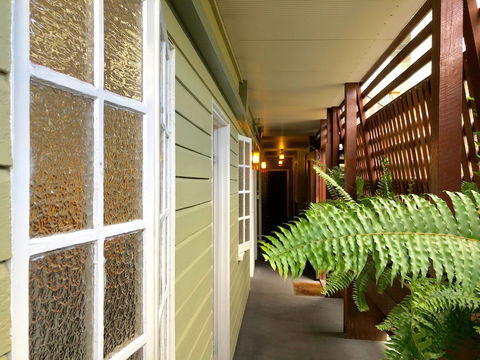 Five 3 Five - The Beachside Barracks - Tourism Noosa 3