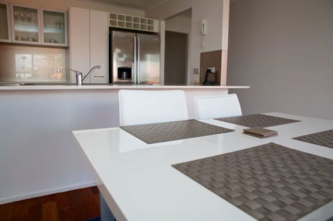 Foreshore Apartments - Tourism Noosa 2