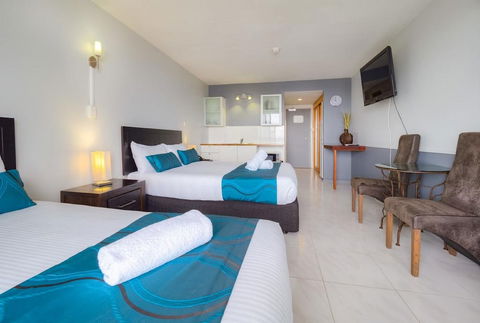 Bayview Tower - Tourism Noosa 5