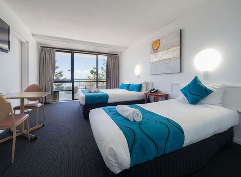 Bayview Tower - Tourism Noosa 4