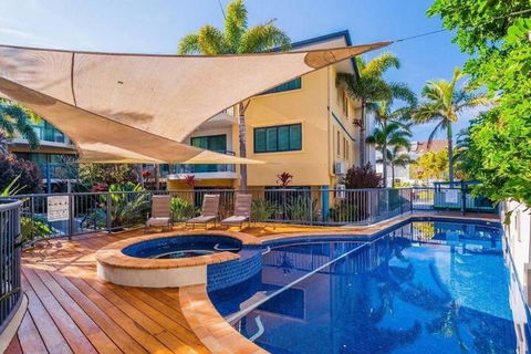 The Cove Yamba - Tourism Noosa 4