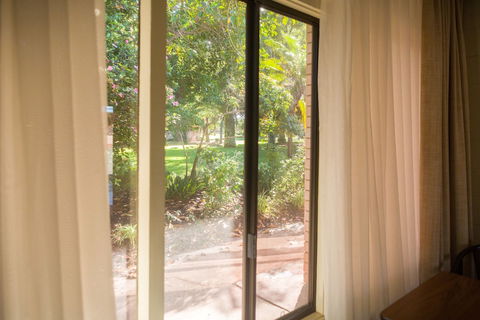 Foreshore Motor Inn - Tourism Noosa 6
