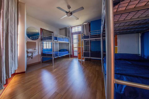 Mad Monkey Backpackers Bayswater - Tourism Noosa 6