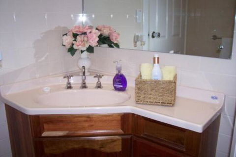 Cottage On Tottenham - Tourism Noosa 5