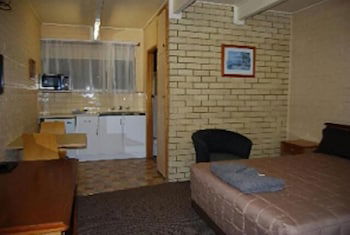 Coastal Comfort Motel - Tourism Noosa 4