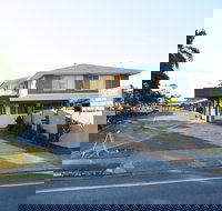 Rover Holiday Units - Tourism Noosa