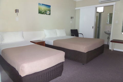 Moondarra Motel - Tourism Noosa 4