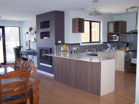 Oakley Place Townhouse - Tourism Noosa 0
