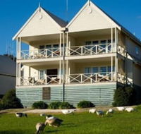Lakeside Suites 1 - Tourism Noosa