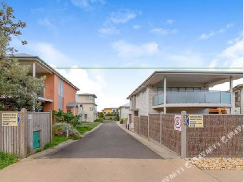 Fabulous Townhouse At The Famous Smiths Beach - Tourism Noosa 4