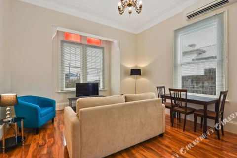 The Accommodation Group Nineteen20 Invermay - Tourism Noosa 1