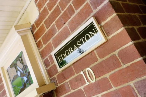 Rosanna Mansion - Tourism Noosa 1