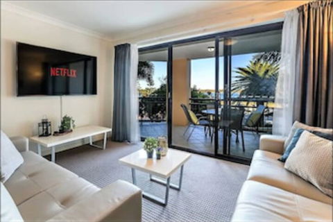 Gold Coast Apartment At Sandcastles On Broadwater - Tourism Noosa 0
