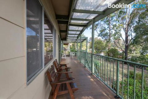 Batehaven Beach House - Tourism Noosa 4