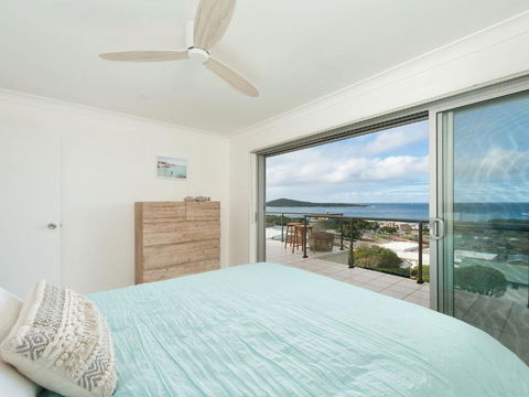 Forever Fingal At Fingal Bay - Tourism Noosa 4