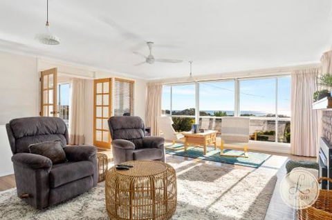 TASSIE SEASIDE SERENITY LAbode Accommodation - Tourism Noosa 0